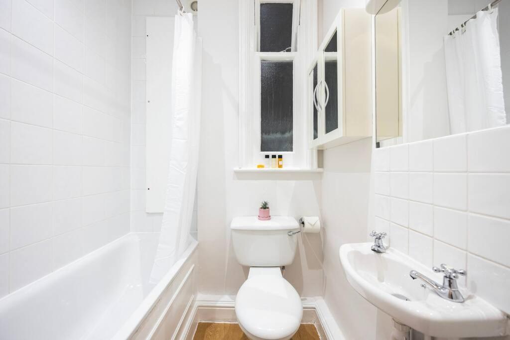Stylish Studio In Leicester Square 伦敦 外观 照片